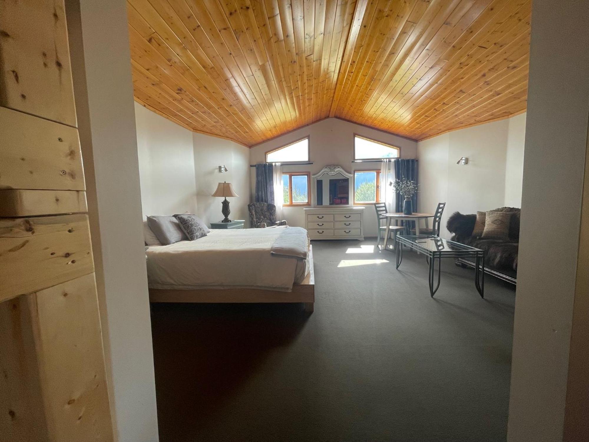 Mount Logan Ecolodge & Retreat Center Haines Junction Zewnętrze zdjęcie
