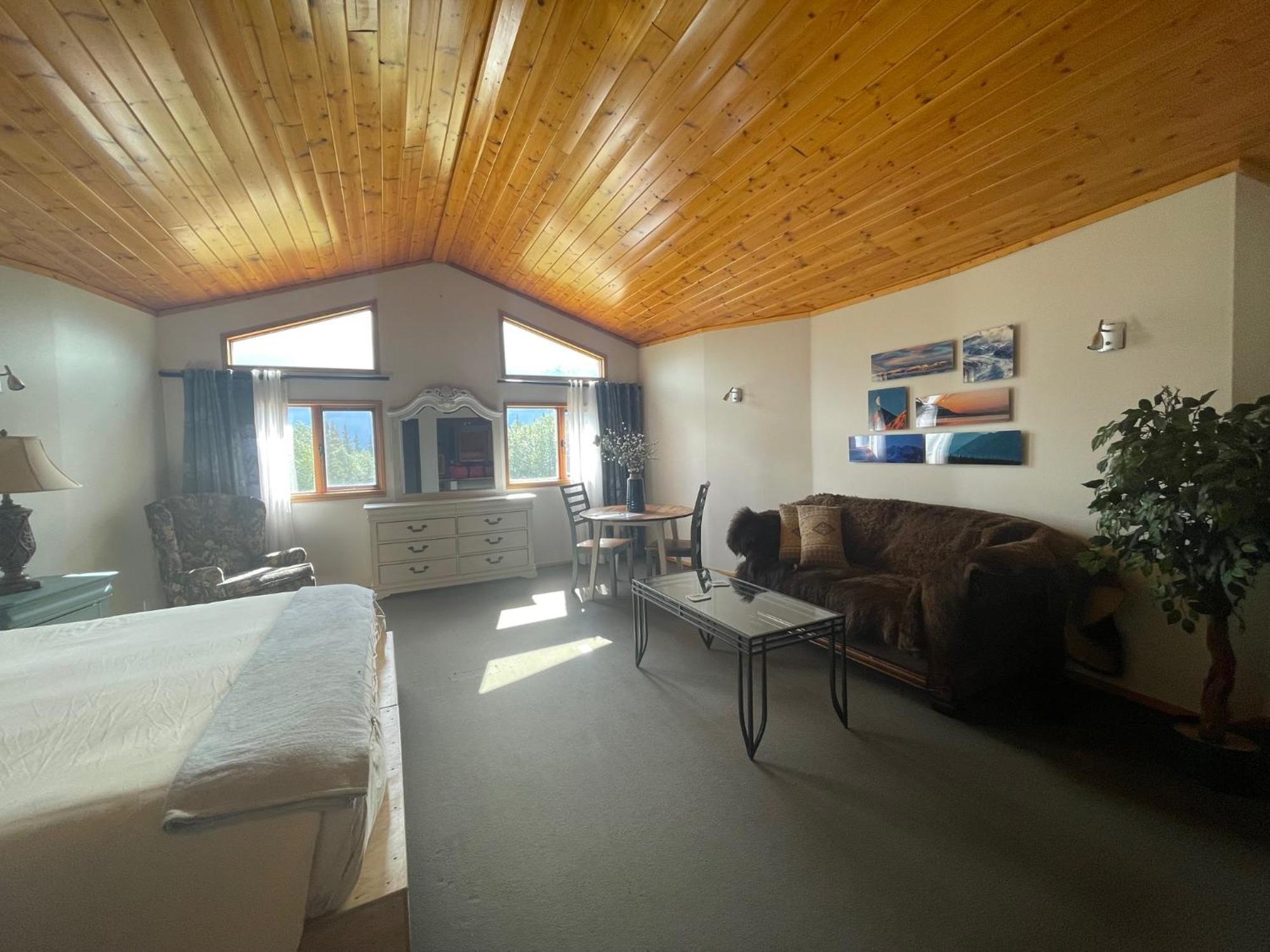 Mount Logan Ecolodge & Retreat Center Haines Junction Zewnętrze zdjęcie
